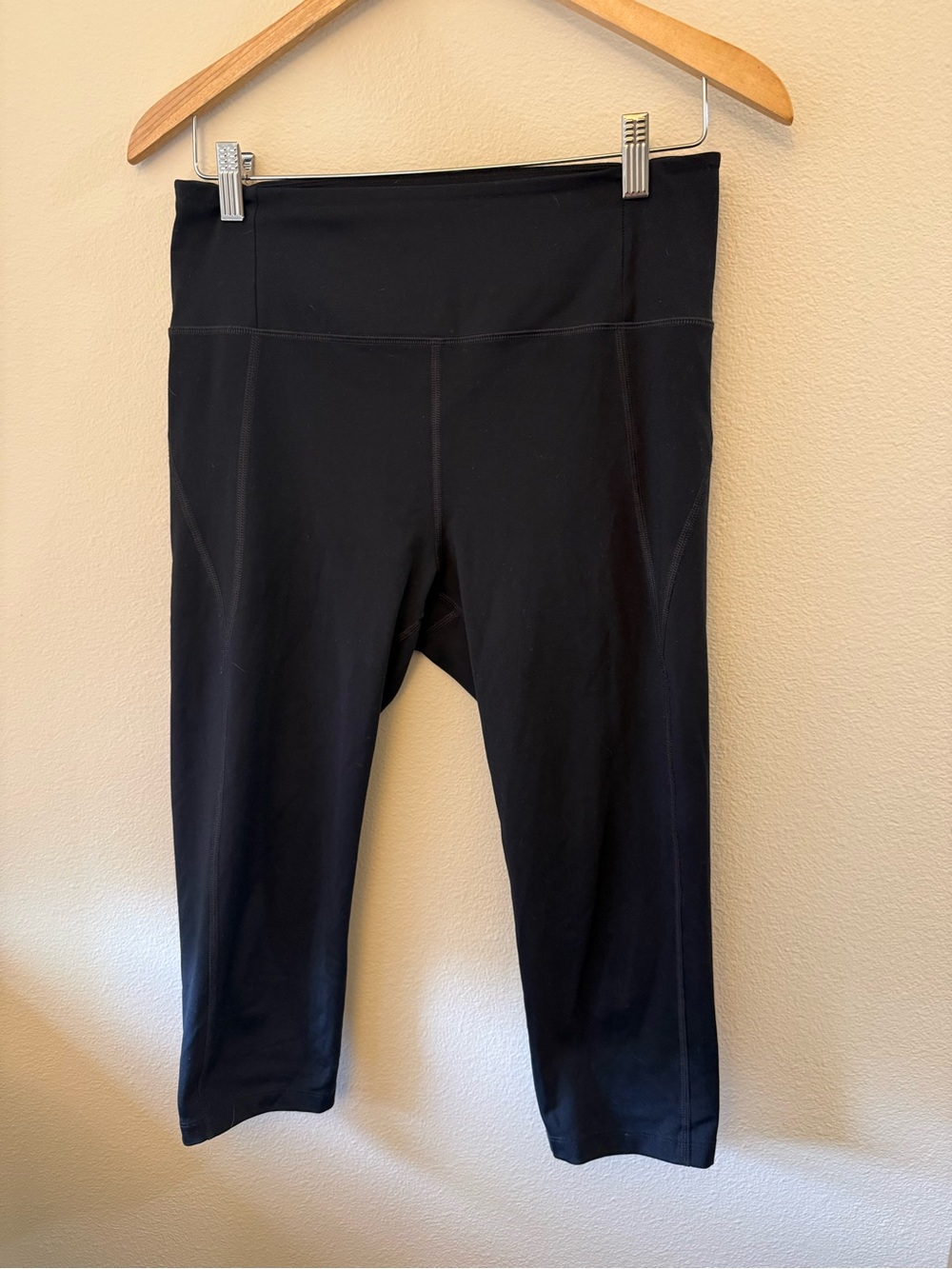 girlfriend collective Black Capri High-Rise Leggings
